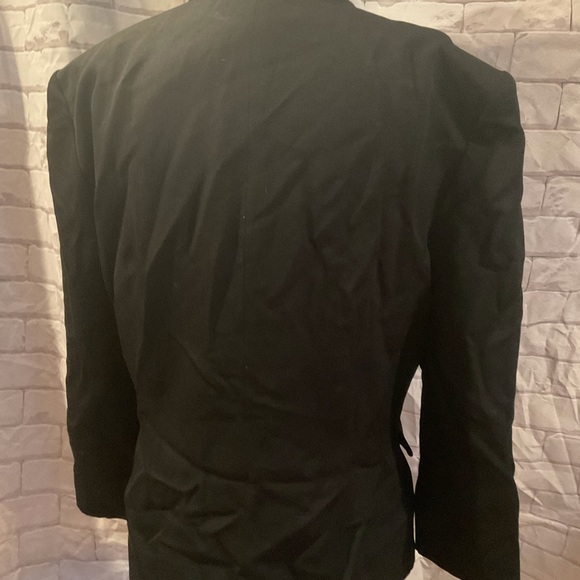 “ECAILLE” PARIS VINTAGE EMBROIDERED and BEJEWELLED BEADED BUTTON BLACK BLAZER. - Picture 8 of 16